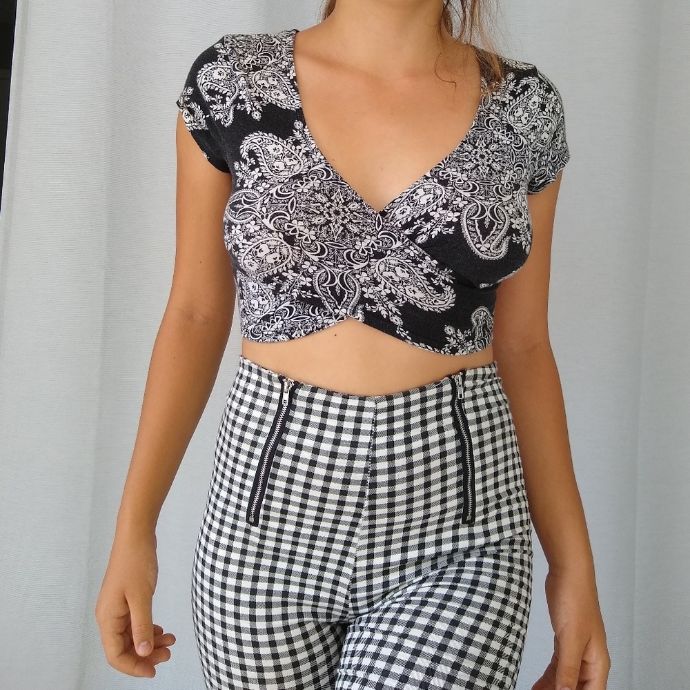 HOT Charlotte Russe Crop Top Mandala Black White